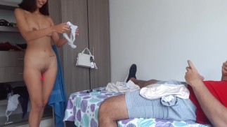 HORNY FRIEND SEDUCES ME TO GIVE HER PENIS.