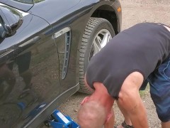 Greasy & Dirty - Changing My Porsche Tires