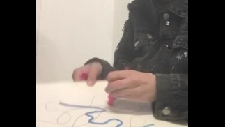 ASMR bad graffiti girl tests markers