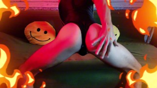 Lonely guy shows his butt on camera 😏