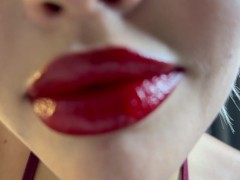 Those lips putting spells on you - Screenshot 8 of 16 - Femdom