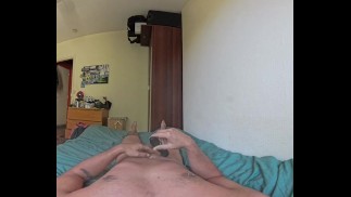 Schlüpfe in meine Haut und masturbiere mit mir