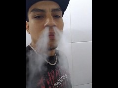 VAPE & PEE 💨 - Screenshot 1 of 16 - Small Dick