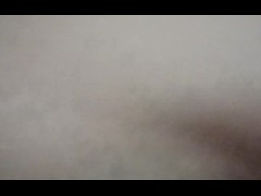 Me despierta con ganas de sentirme dentro de ella