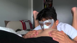 Ест киску мальчика на завтрак