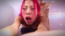 TRAMPA a mi ROOMIE termina en sexo con CHORROS y LECHE en mi CARITA
