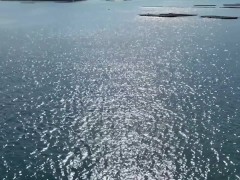 青い海と風と光を感じながらバルコニーで泡オナニー - Screenshot 15 of 16 - 熟女