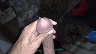 a si me masturbo y me saco el semen de mi larga polla rica eyaculacion