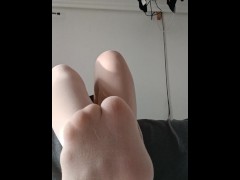 Nylon Strümpfe und du bist mein Sklave!