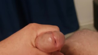 女孩們用大大的噴水盯著我的鞋釘。請觀看並喜歡我的8K視頻