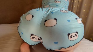 PAWG sorellastra con il suo pigiama Cute mi sta facendo diventare duro