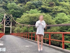 【野外露出】低身長ギャルが、外で全裸で散歩してみた。トイレ　お漏らし - Screenshot 11 of 16 - 日本人