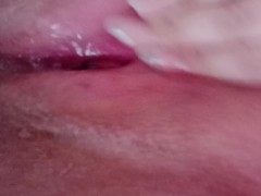 اجمل كس زهري لسورية تصور كسها وتنزل لبنها وتبعت لزوجها 13/16