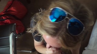 Petite blonde gives blowjob amateur in hotel room