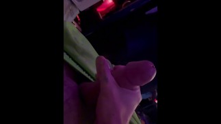 Большой член капает спермой