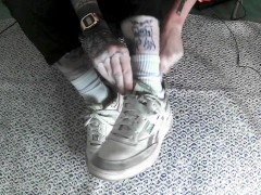 worship my dirty white sneakers