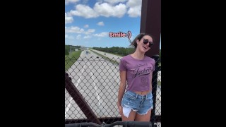トラック運転手は私のポーズが大好きです!