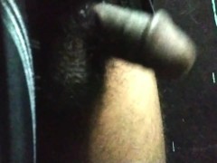 Mature guy pissing 🍌💦 loudly
