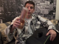 Un coussin LIBERATOR x FLESHLIGHT pour se masturber sans les mains