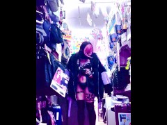 ディルドとマッサージ機と電流で買い物。 - Screenshot 1 of 16 - Kawaii Girl Anal
