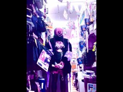 ディルドとマッサージ機と電流で買い物。 - Screenshot 10 of 16 - Vibrator In Public