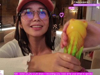 CUTE GIRL MASTURBATES a FROG