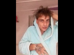 Faccio la doccia conto rap(Fabri Fibra)e parlo con voi