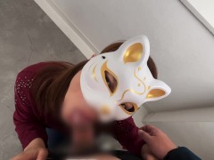 職場の屋上で人妻とSEX - Screenshot 8 of 16 - Blowjob