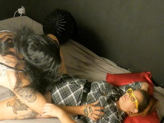 Sissy Фембой сосет страпон и Cums по всему сексуальному Penny Pupils