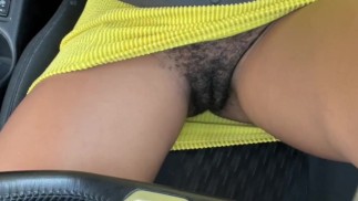 upskirt driving no panties flashing hairy pussy