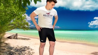 Risky masturbation on the beach