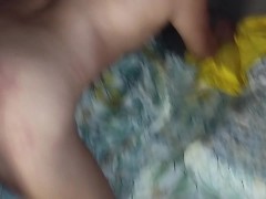 Tengo resaca y mi padrastro me folla hasta dejarme embarrada