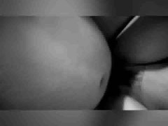 Ginising nang titi ang maganda at sexy kung asawa