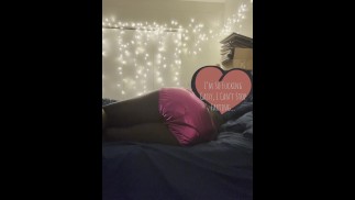My Big Gassy Booty ne peut pas arrêter de exploser d’énormes pets... 🍑💨 (Vidéo fart IRL)