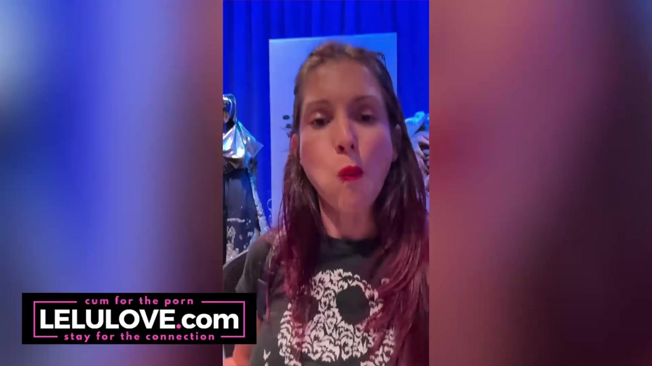 Big tits babe gets dressed & brings YOU on Universal HHN adventure candid  vlogs - Lelu Love