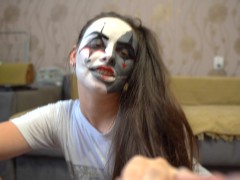 Хеллоуинский минет клоунша удовлетворяет папикин хуй на камеру - Screenshot 3 of 16 - Blowjob
