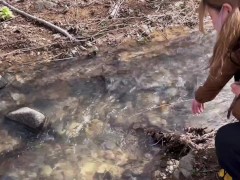 【個人撮影】登山者とすれ違う山で看護師に露出フェラチオしてもらった。 - Screenshot 6 of 16 - Japanese