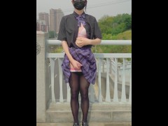 【伪娘】黑丝天桥露出（完整版Patreon） - Screenshot 14 of 16 - Jk