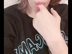 【素人】日本人の人妻が内緒でオナニーしてクパァしてみた（あんまりわかんないかも..）【個人撮影】 - Screenshot 1 of 16 - Masturbating