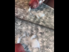 🏆 JOVEN de ENORME PENE se MASTURBA y expulsa FUL LECHE espesa. 💦🍆 dotado 21cm