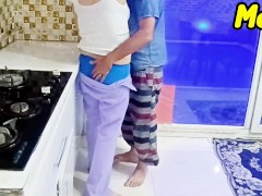 شوهرم خونه نبود پسر همسایه رو آوردم خونه.چه کیری داشت لعنتی( پر از حرفهای سکسی) - Screenshot 7 of 16 - ایرانی جدید