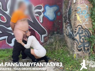 🇫🇷Babyfantasy83🇫🇷 Trop excité, il me jouit dessus avant de me baiser