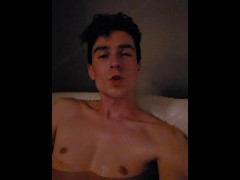 Dylan take a bath - Screenshot 4 of 16 - Dick Play