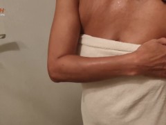 Sweaty Stepmom Fucks After Gym While Doing Laundry - Screenshot 5 of 16 - Milf Seduces