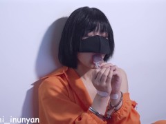 使用性爱机器惩罚监狱里的淫荡女孩（美式囚服、深喉、手铐、强迫高潮） - Screenshot 10 of 16 - Jail