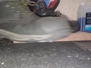 Box Stomp Trample & Crush, Flattened under a Board by my 89kg Size 11 Boots 👣👣
