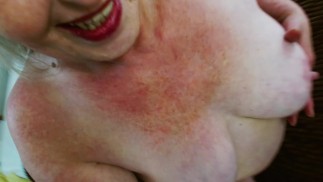 1156 Ein gelber Tanga getränkt in Sperma für Mark