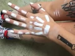 paint pen bones - Screenshot 15 of 16 - Weird Girl