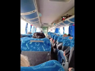 Ich Habe Einen Typen in Der Öffentlichkeit in Einem Bus Voller Leute Gelutscht Und Da Es Wirklich Heiß War, Wollte Er Mich Essen.
