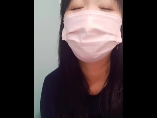 職場トイレで乱れる熟女
